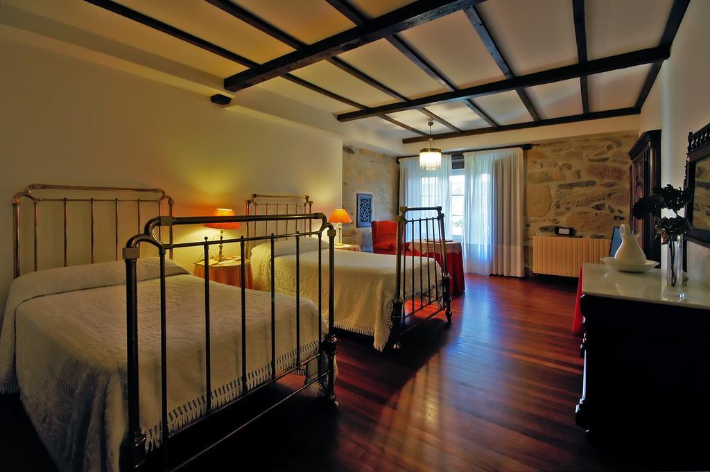 Casa Grande De Trives Bed & Breakfast Puebla de Trives Oda fotoğraf